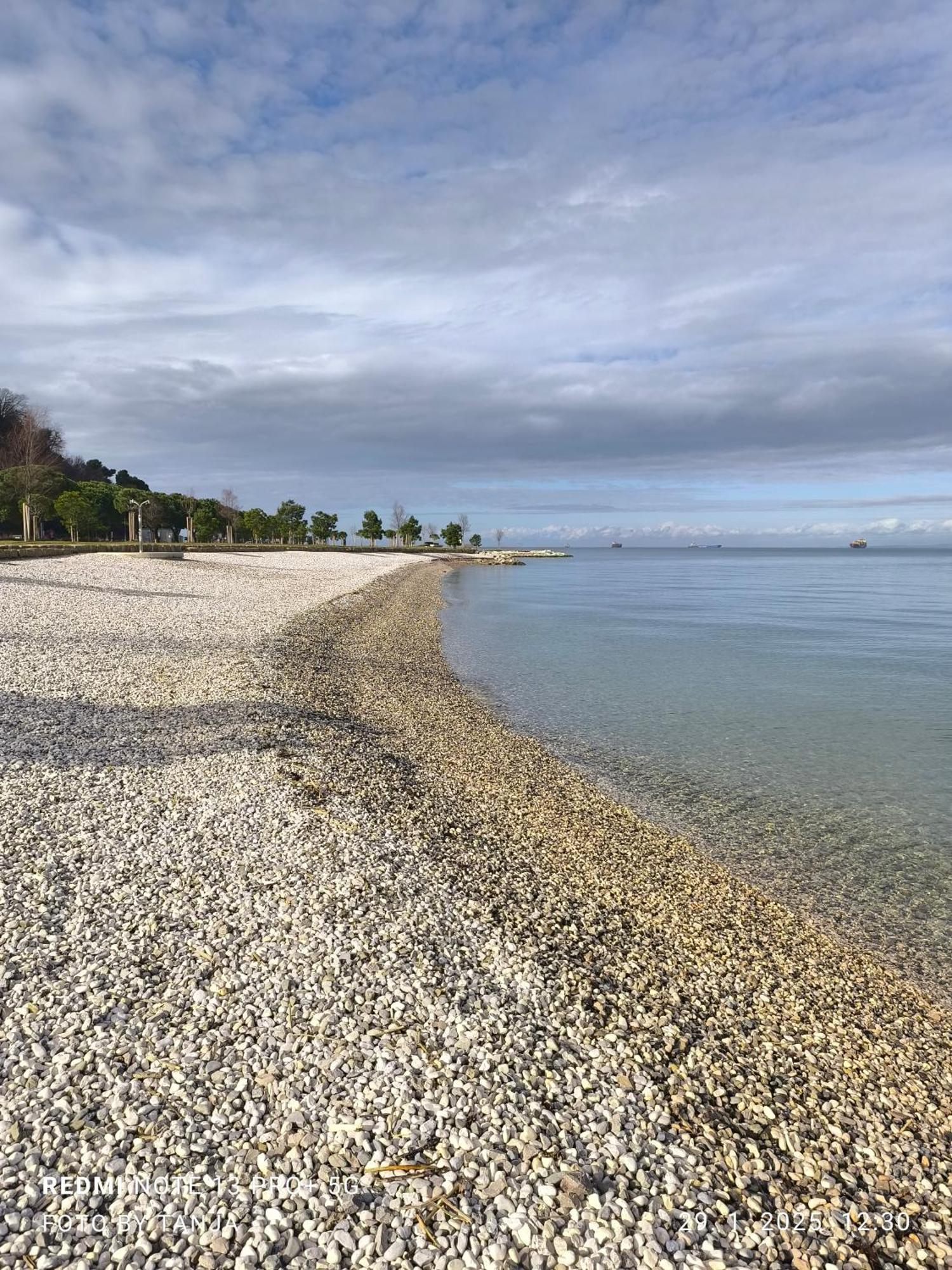 Apartma REA Izola Bagian luar foto
